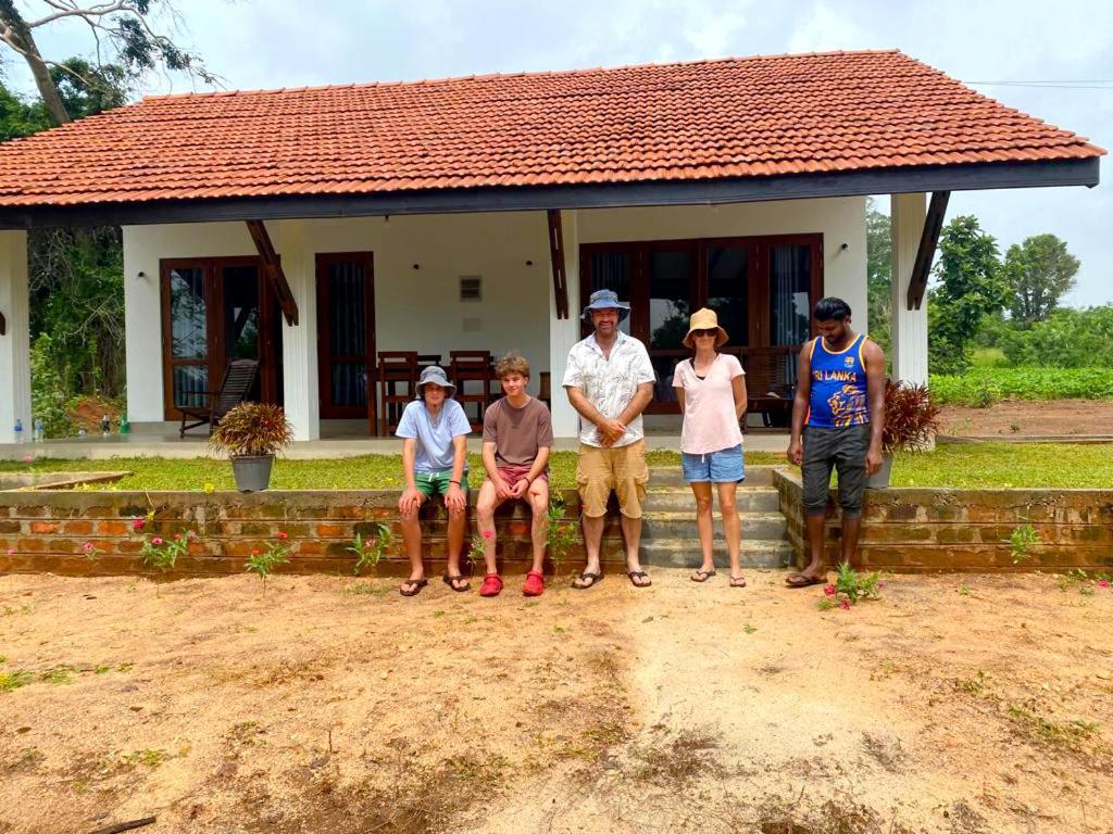 Moni Farm House Wilpattu Nochchiyagama ภายนอก รูปภาพ